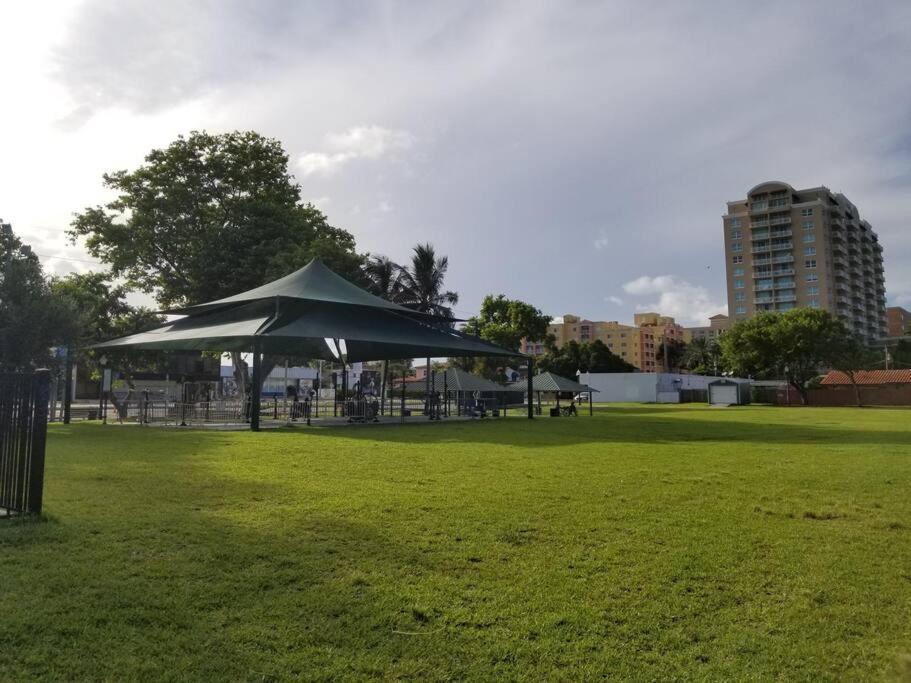 My Lovely Home In Miami 15 Minutes From The Beach Dış mekan fotoğraf