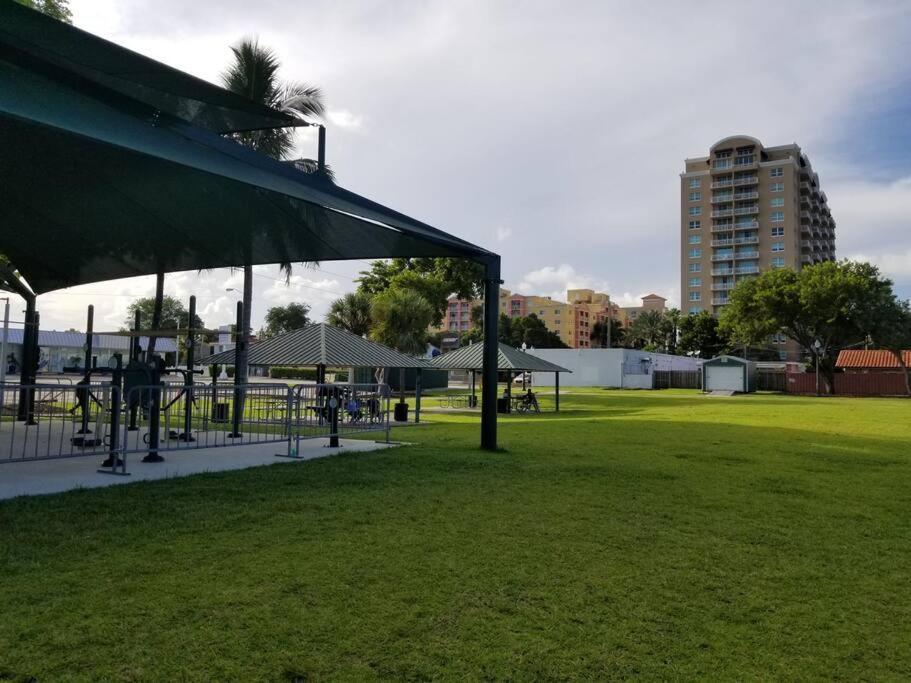 My Lovely Home In Miami 15 Minutes From The Beach Dış mekan fotoğraf